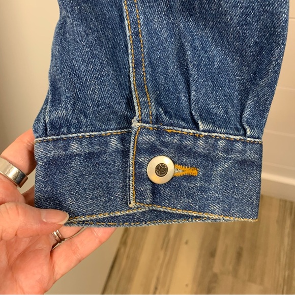 Vintage 90s Y2K Denim Jacket Riviera Hotel Las Vegas Men L Trucker Jean Blue EUC - Picture 9 of 15